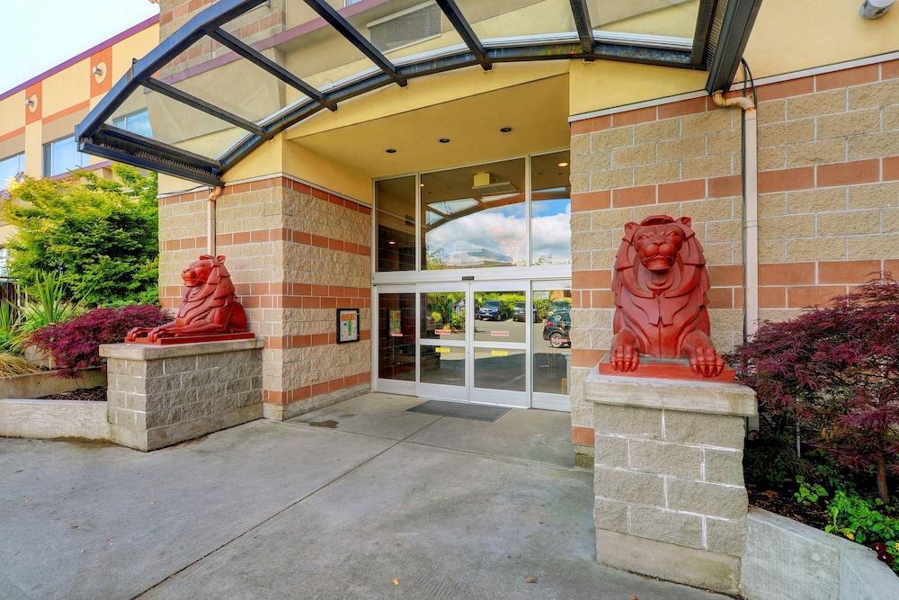 Red Lion Inn And Suites Victoria Saanich Zewnętrze zdjęcie